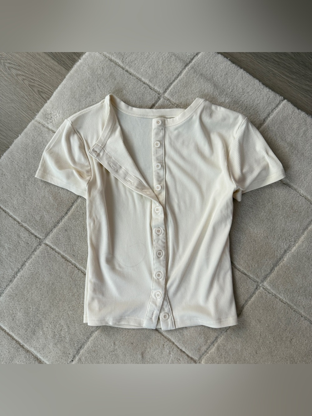 Cream Button-Up Ribbed T-shirt - size S/M - Picture 4 of 4